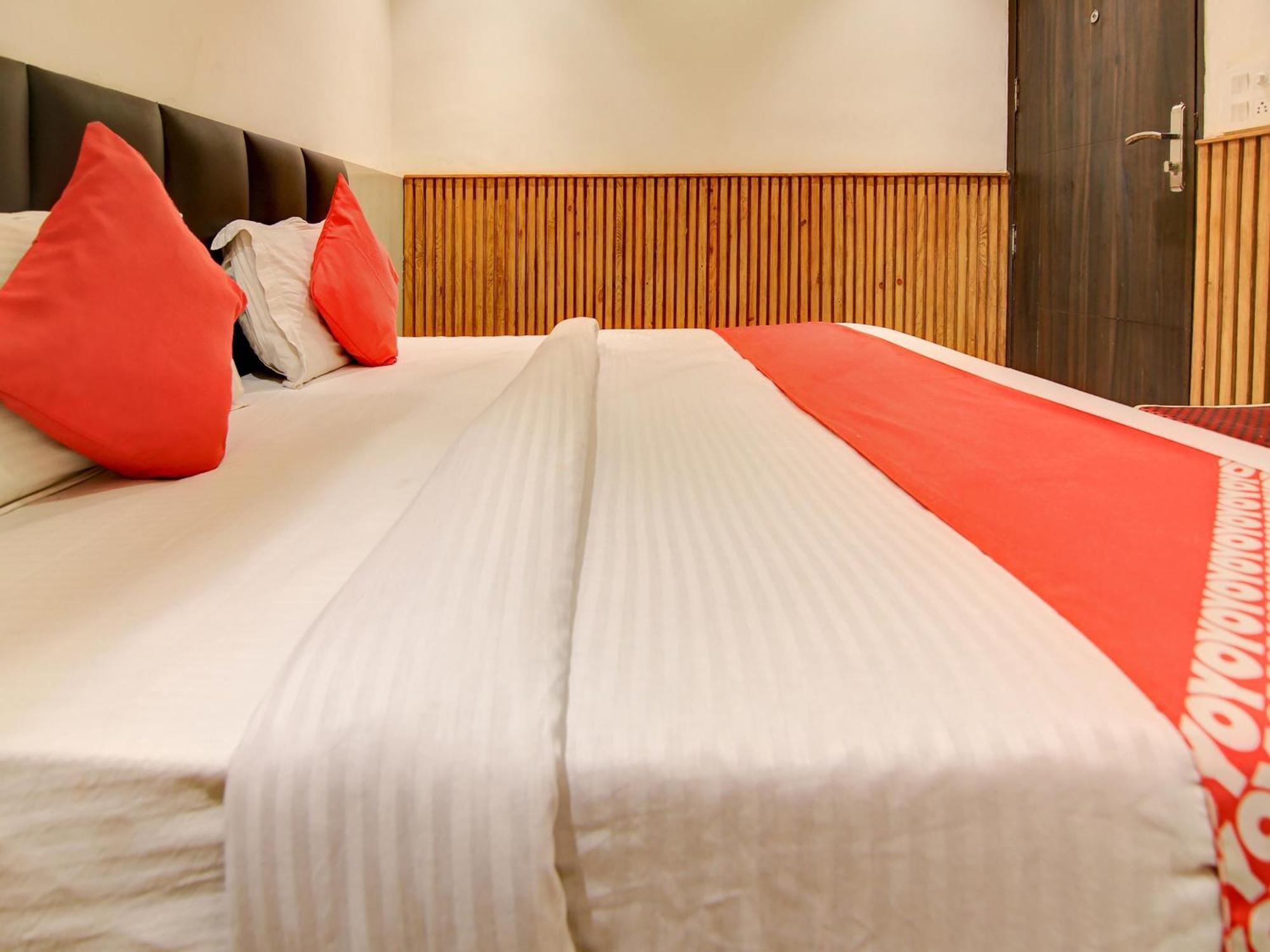 Hotel O Shri Sai Делі Екстер'єр фото
