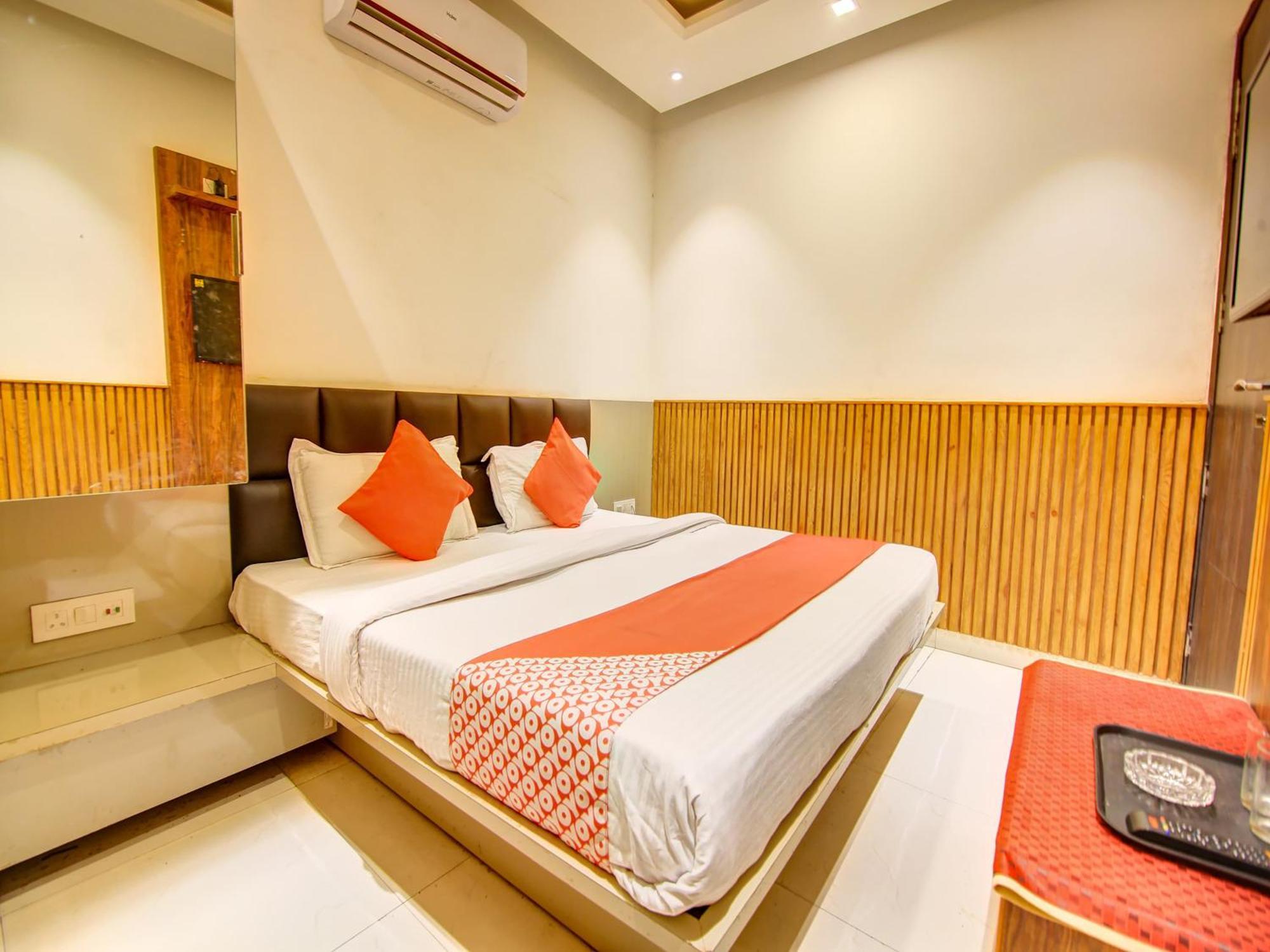 Hotel O Shri Sai Делі Екстер'єр фото