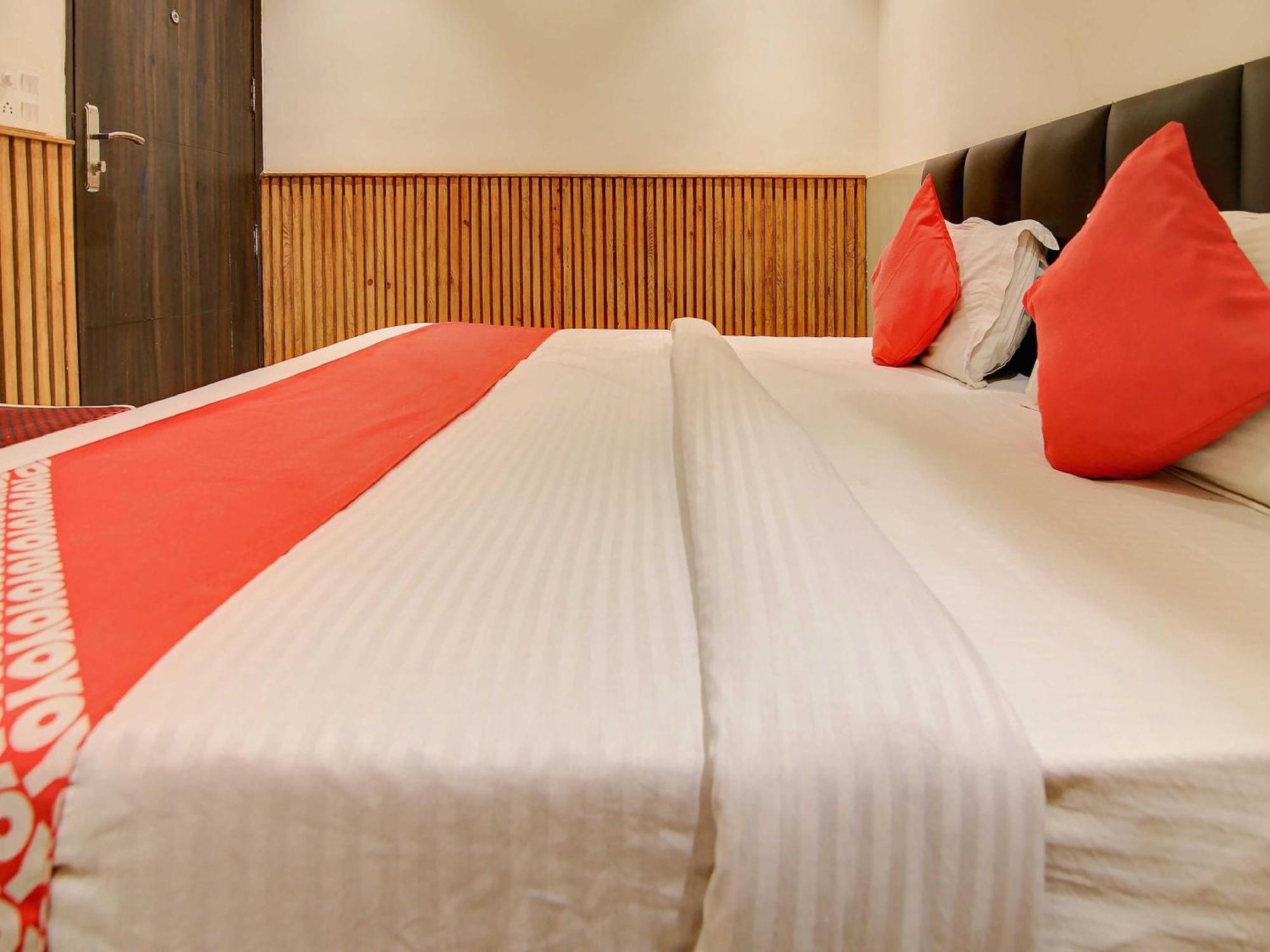 Hotel O Shri Sai Делі Екстер'єр фото