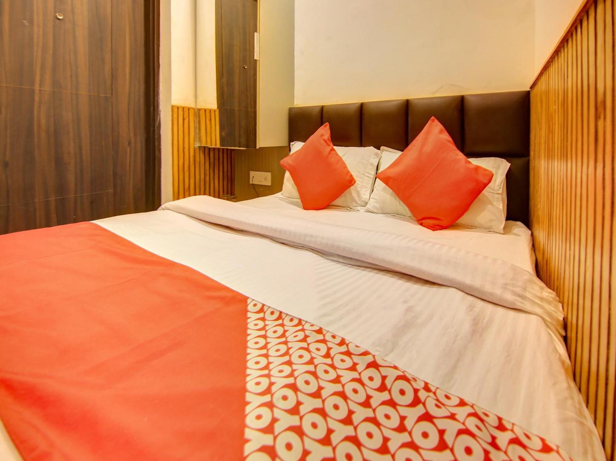 Hotel O Shri Sai Делі Екстер'єр фото