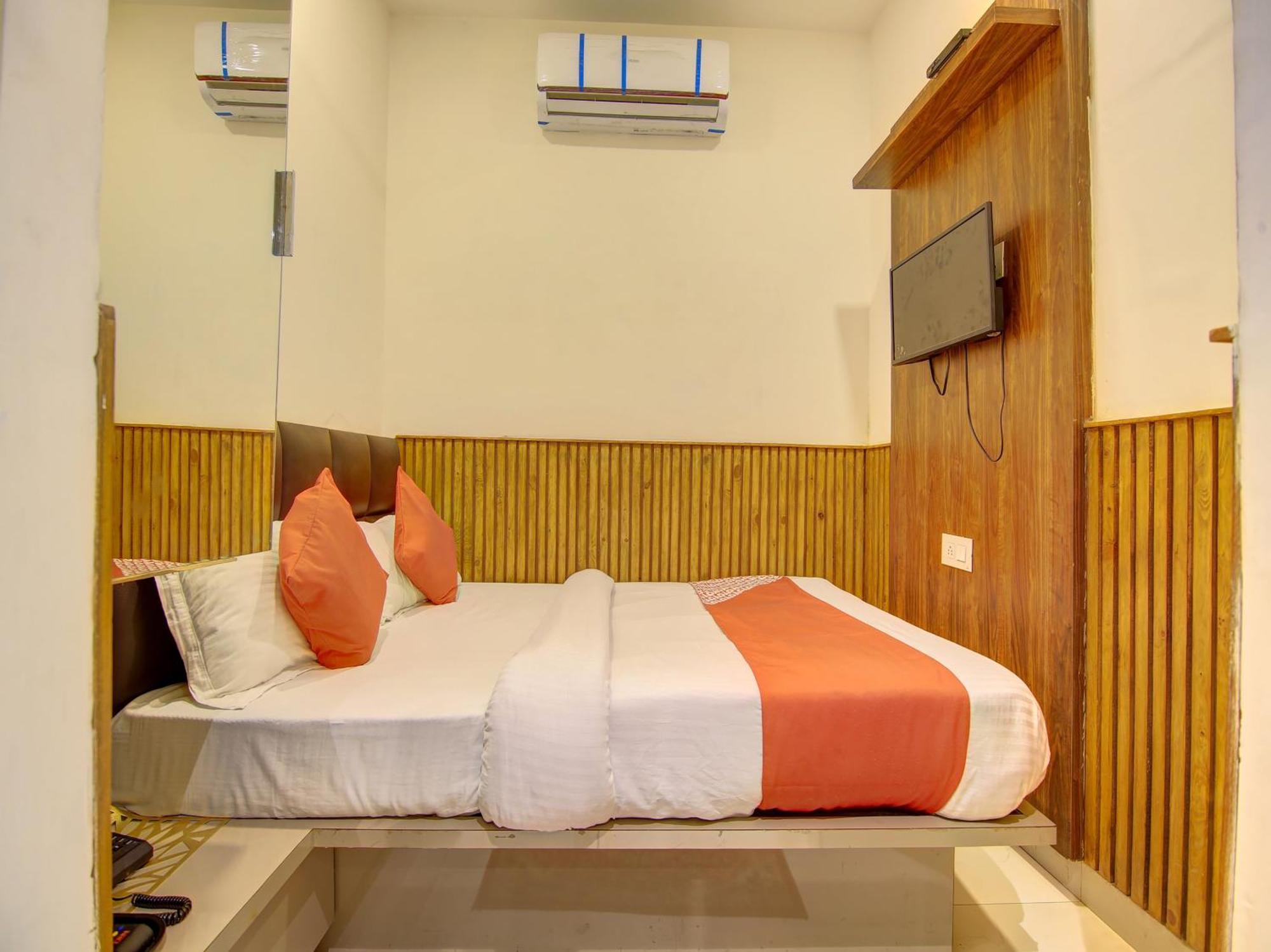 Hotel O Shri Sai Делі Екстер'єр фото