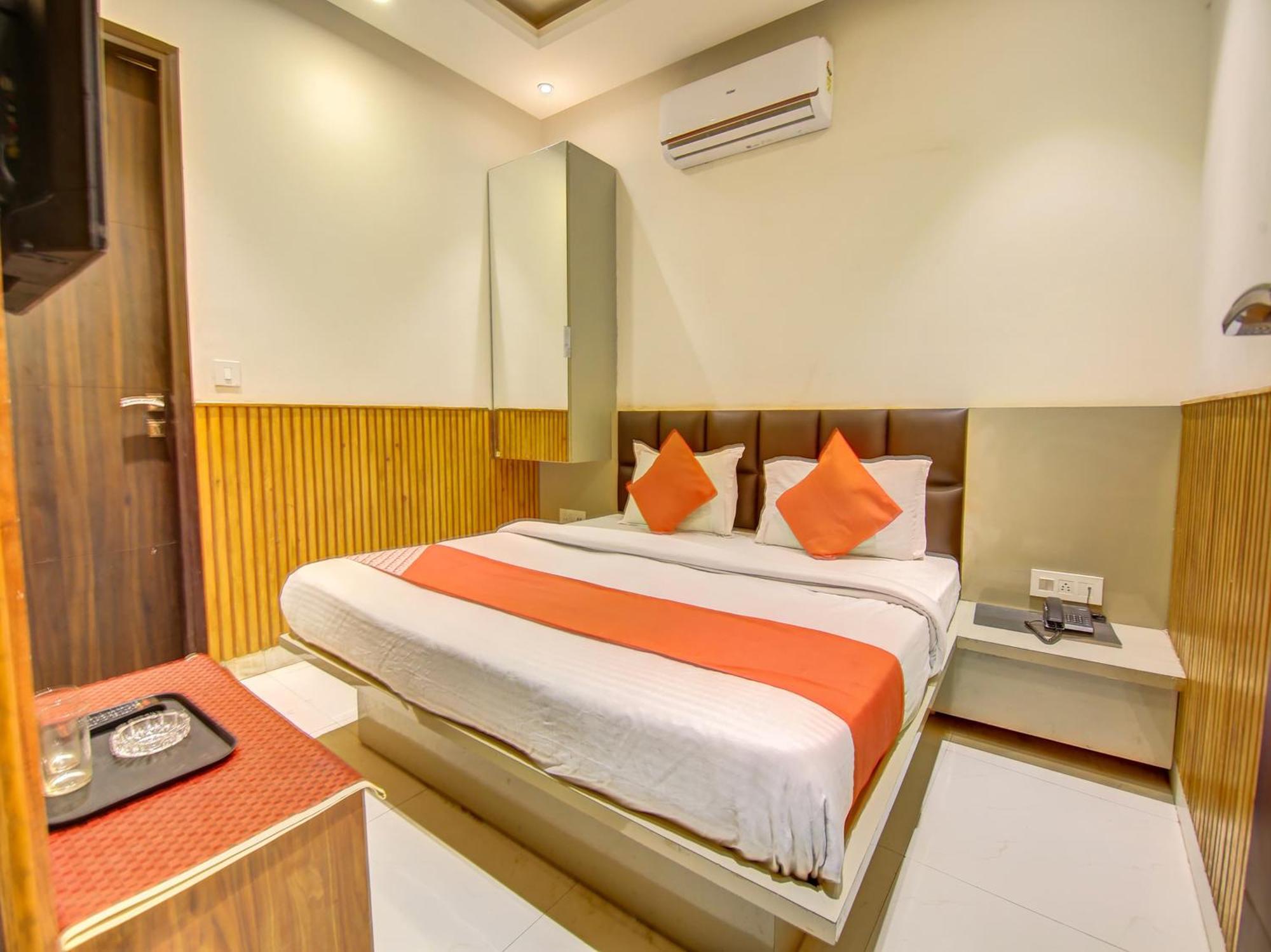 Hotel O Shri Sai Делі Екстер'єр фото